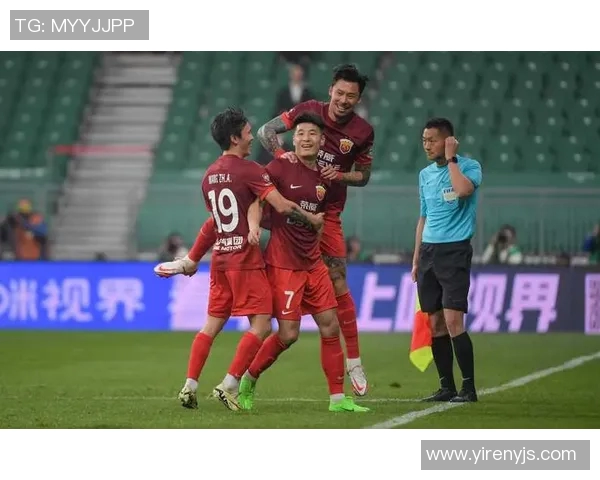 重庆足球队个人能力排名创新高引发热议球迷期待新赛季表现